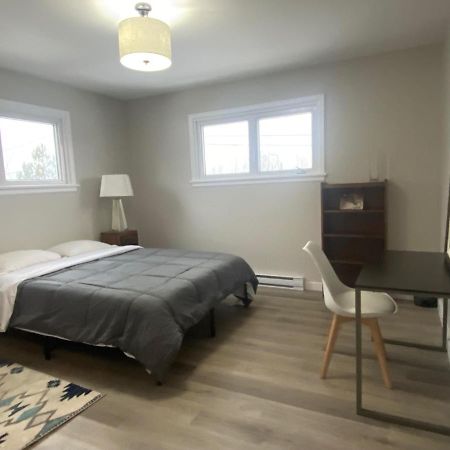 Private Room Lakeview House- Westmount Μόνκτον Εξωτερικό φωτογραφία