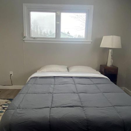 Private Room Lakeview House- Westmount Μόνκτον Εξωτερικό φωτογραφία