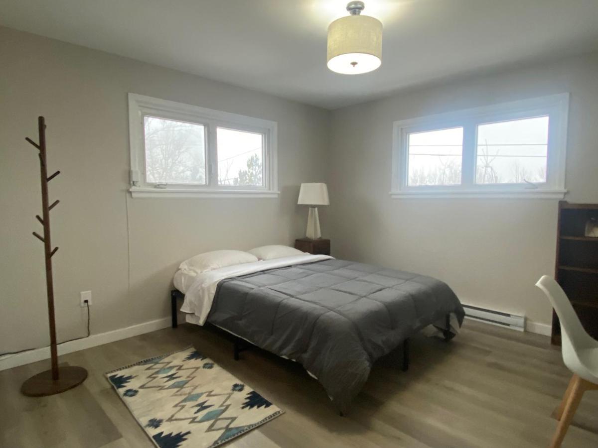 Private Room Lakeview House- Westmount Μόνκτον Εξωτερικό φωτογραφία
