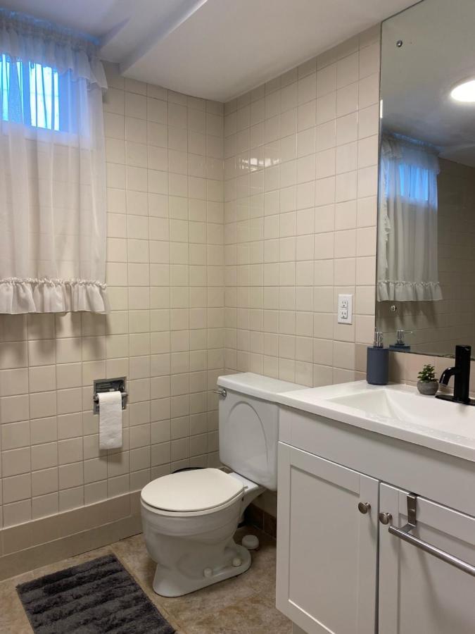 Private Room Lakeview House- Westmount Μόνκτον Εξωτερικό φωτογραφία