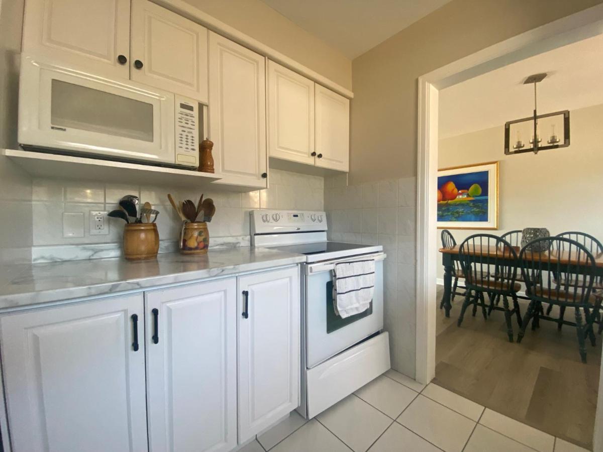 Private Room Lakeview House- Westmount Μόνκτον Εξωτερικό φωτογραφία