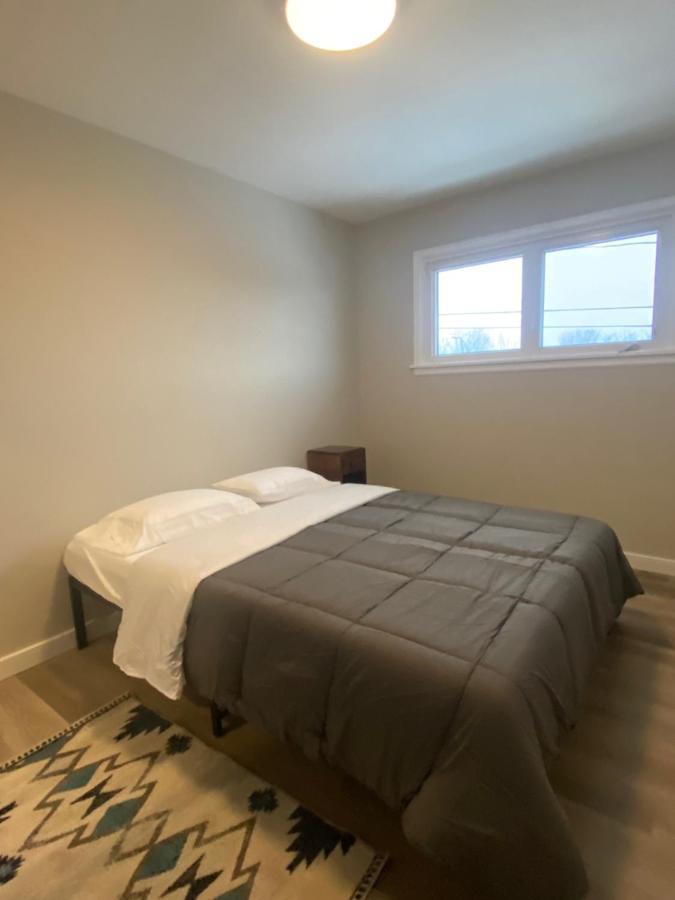 Private Room Lakeview House- Westmount Μόνκτον Εξωτερικό φωτογραφία