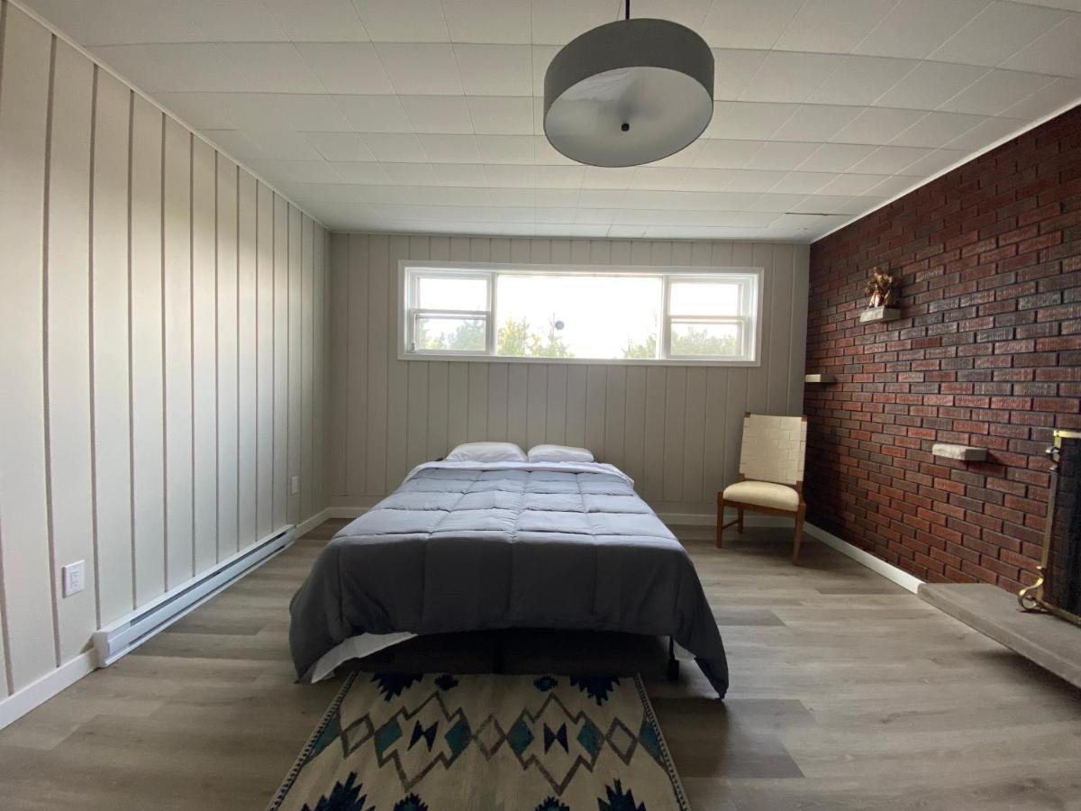 Private Room Lakeview House- Westmount Μόνκτον Εξωτερικό φωτογραφία