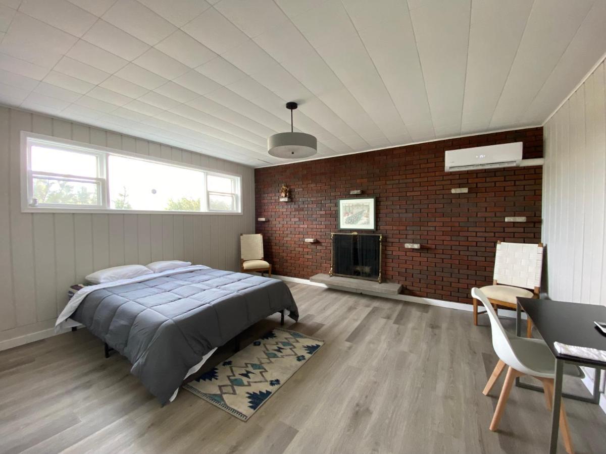 Private Room Lakeview House- Westmount Μόνκτον Εξωτερικό φωτογραφία