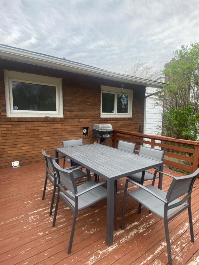 Private Room Lakeview House- Westmount Μόνκτον Εξωτερικό φωτογραφία